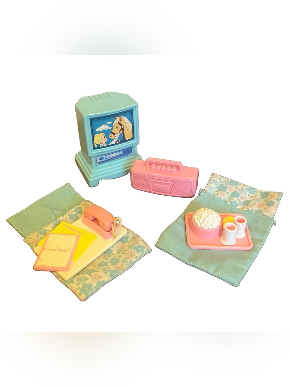 1995 Fisher-Price Loving Family Dream Dollhouse Pajama Party #4625 Phone - Radio